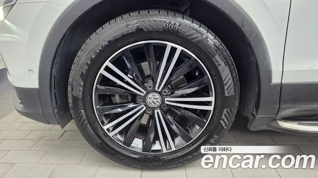 Volkswagen Tiguan 2020 thumb 5