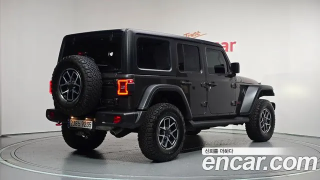 Jeep Wrangler 2024 thumb 2