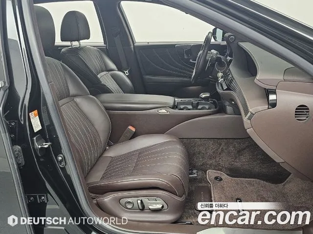 Lexus LS 2020 thumb 10