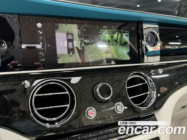 Rolls-Royce Ghost 2022 thumb 9