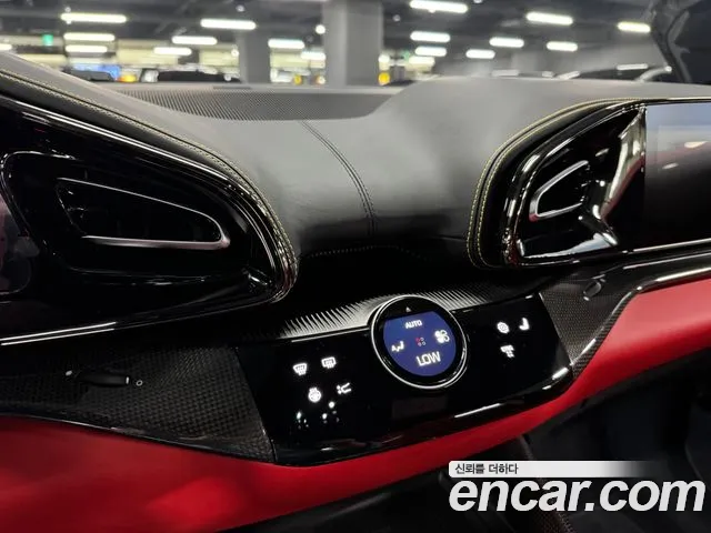 Ferrari Purosangue 2024 thumb 9