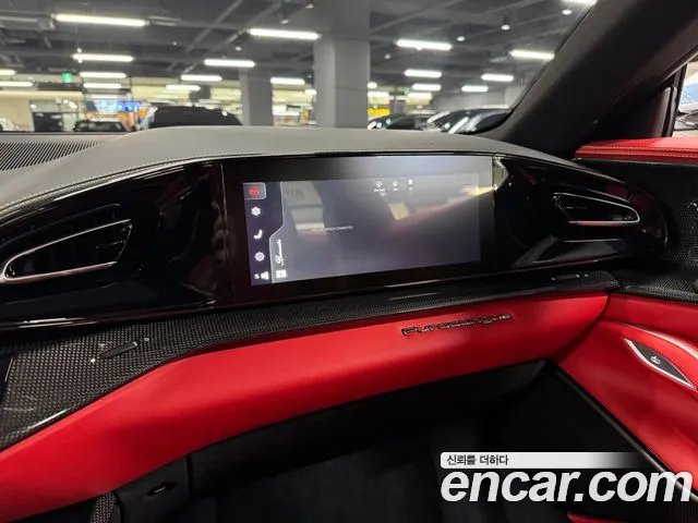 Ferrari Purosangue 2024 thumb 10