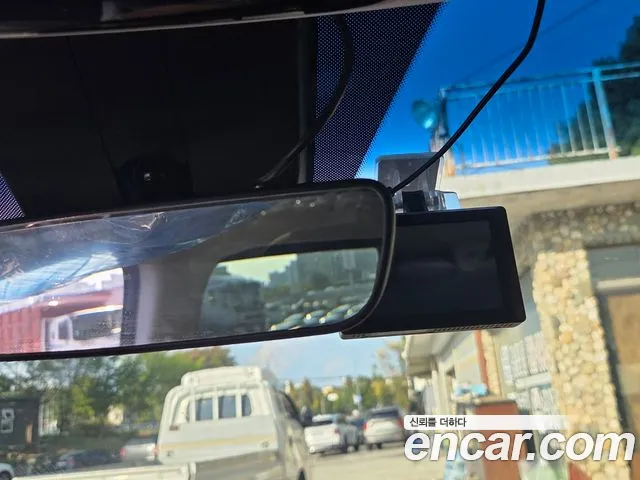 Hyundai Staria 2023 thumb 7