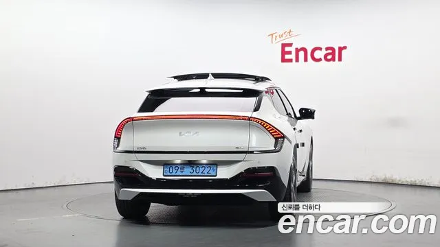 Kia EV6 2021 thumb 4