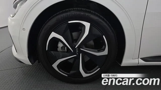Kia EV6 2021 thumb 5