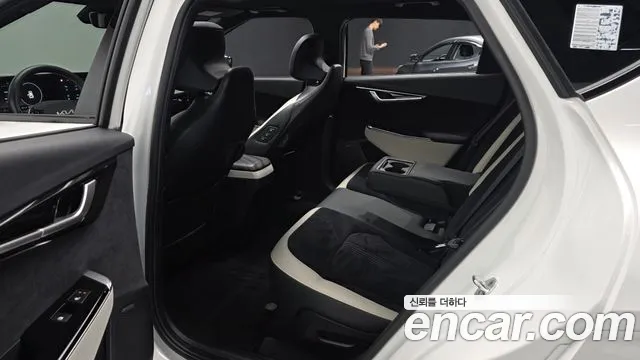 Kia EV6 2021 thumb 11
