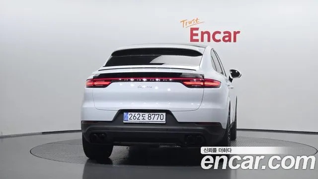 Porsche Cayenne 2021 thumb 3