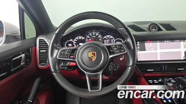 Porsche Cayenne 2021 thumb 12