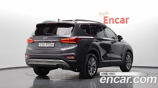 Hyundai Santa Fe 2018 thumb 2