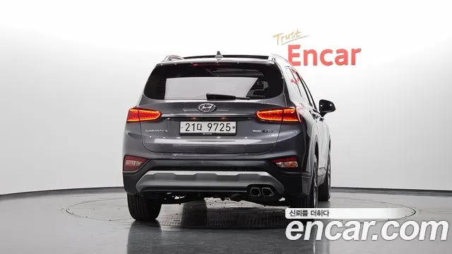 Hyundai Santa Fe 2018 thumb 4