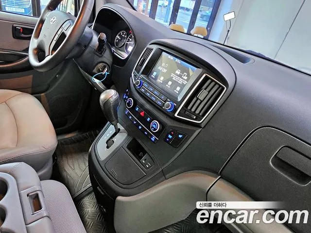 Hyundai Starex 2019 thumb 9