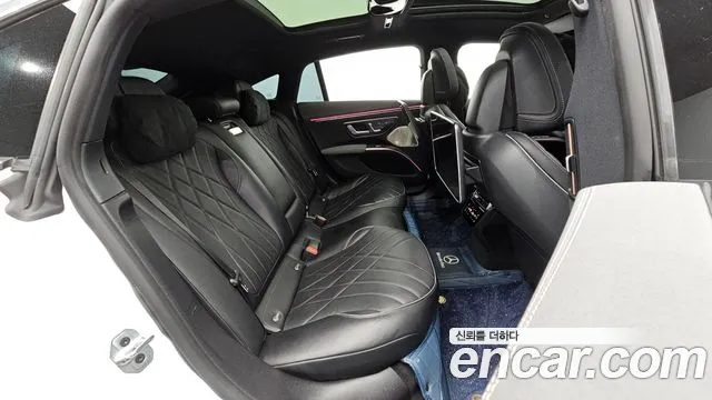 Mercedes-Benz EQS 2023 thumb 10