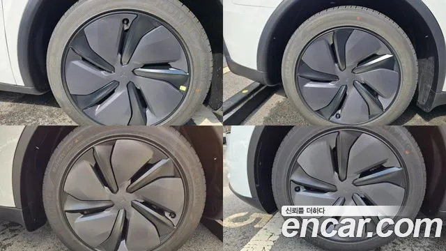 Tesla Model Y 2026 thumb 6