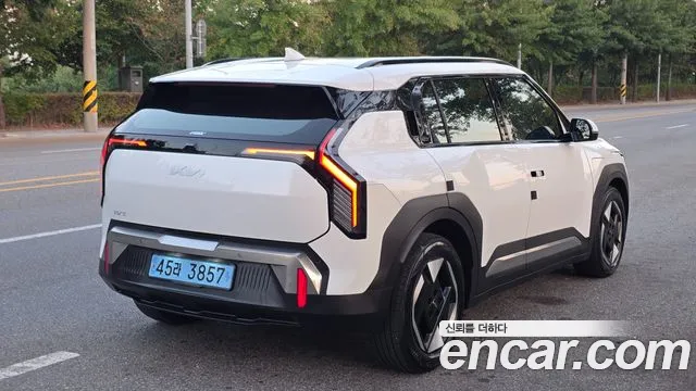Kia EV3 2024 thumb 2