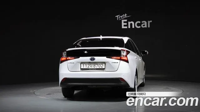 Toyota Prius 2019 thumb 4