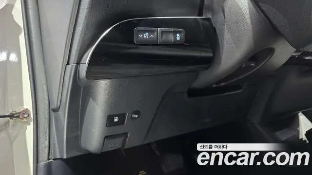 Toyota Prius 2019 thumb 12
