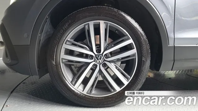 Volkswagen Tiguan 2023 thumb 5