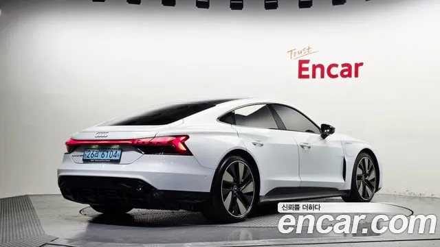 Audi e-tron GT 2021 thumb 2