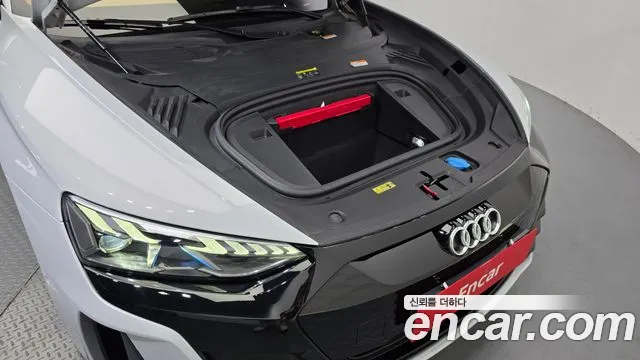 Audi e-tron GT 2021 thumb 6