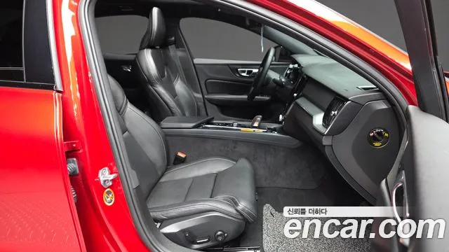 Volvo S60 2022 thumb 11