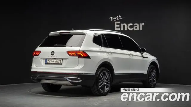 Volkswagen Tiguan 2023 thumb 2