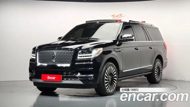Lincoln Navigator 2021 thumb 11