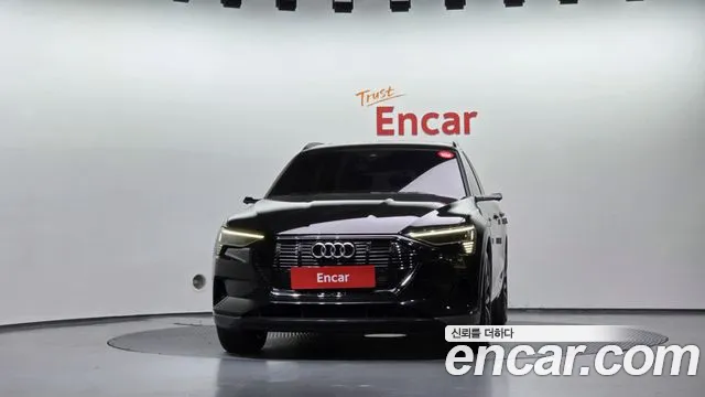 Audi e-tron 2021 thumb 3