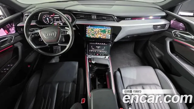 Audi e-tron 2021 thumb 7