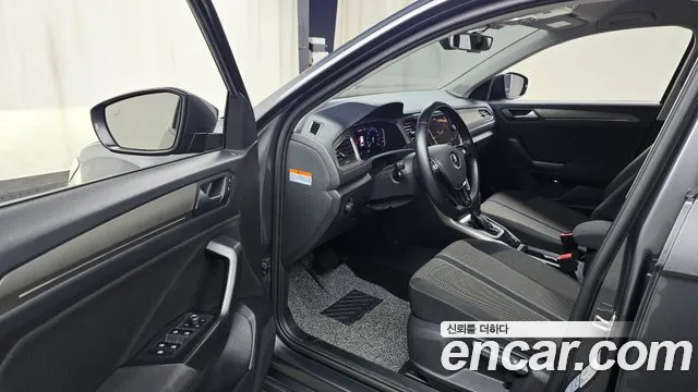 Volkswagen T-Roc 2021 thumb 9