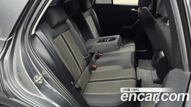 Volkswagen T-Roc 2021 thumb 10