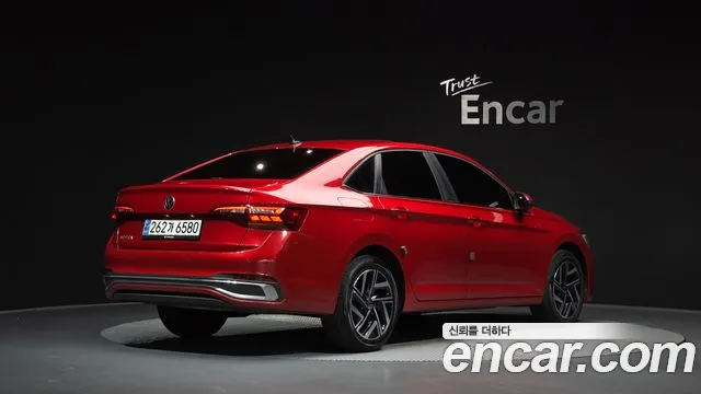 Volkswagen Jetta 2024 thumb 2