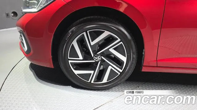 Volkswagen Jetta 2024 thumb 5