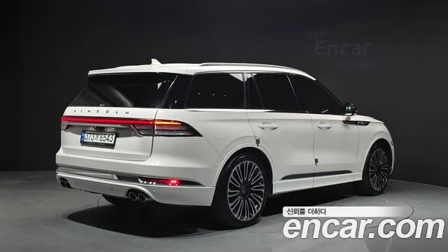 Lincoln Aviator 2023 thumb 2
