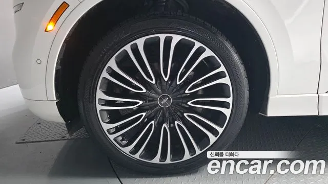 Lincoln Aviator 2023 thumb 5