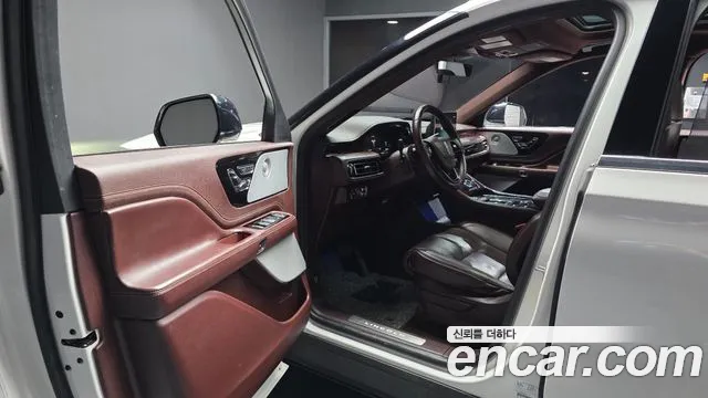Lincoln Aviator 2023 thumb 10