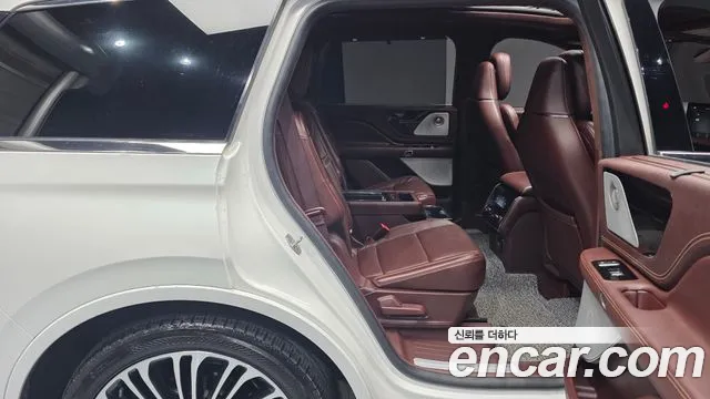 Lincoln Aviator 2023 thumb 11
