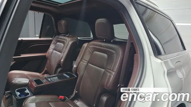 Lincoln Aviator 2023 thumb 12