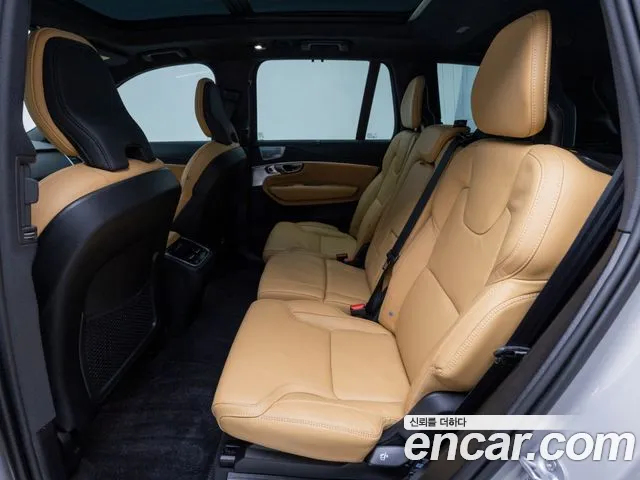 Volvo XC90 2023 thumb 10