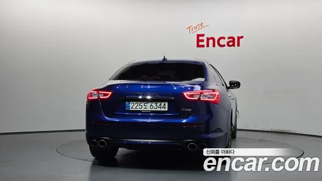 Maserati Ghibli 2021 thumb 4