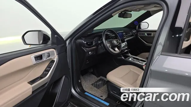 Ford Explorer 2021 thumb 10
