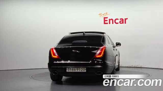 Jaguar XJ 2019 thumb 4