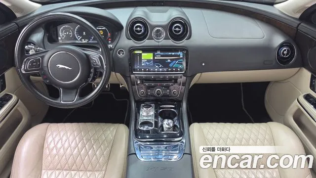 Jaguar XJ 2019 thumb 7