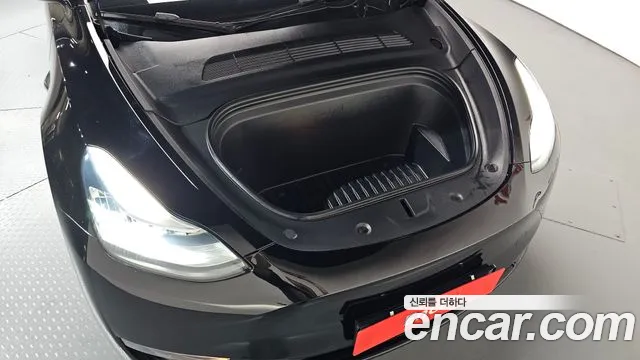 Tesla Model Y 2021 thumb 5