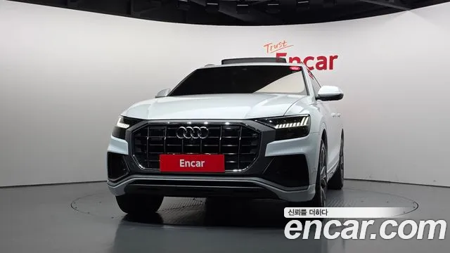 Audi Q8 2021 thumb 3