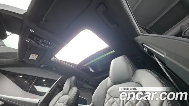 Audi Q8 2021 thumb 12
