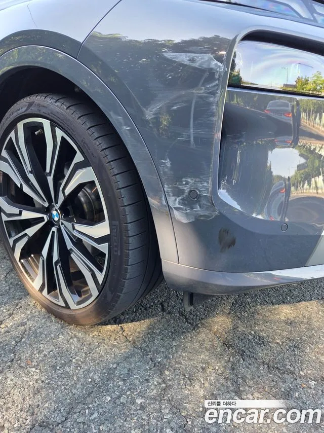 BMW X7 2023 thumb 12