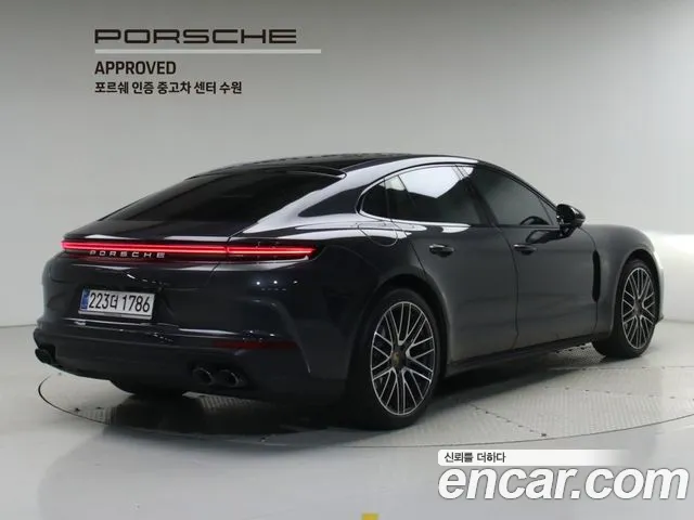 Porsche Panamera 2025 thumb 2