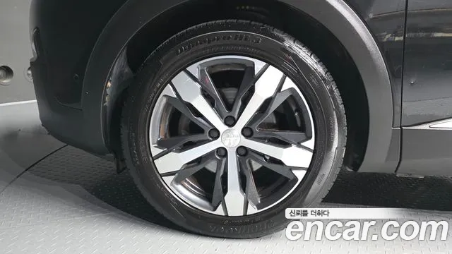 Peugeot 3008 2019 thumb 5