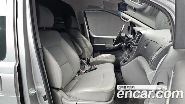 Hyundai Starex 2021 thumb 11