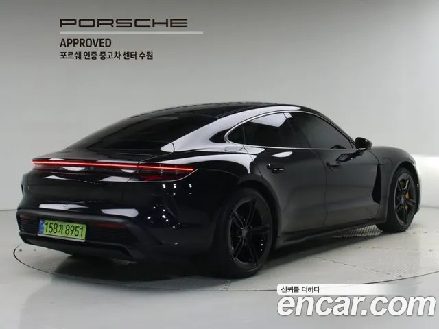 Porsche Taycan 2025 thumb 2